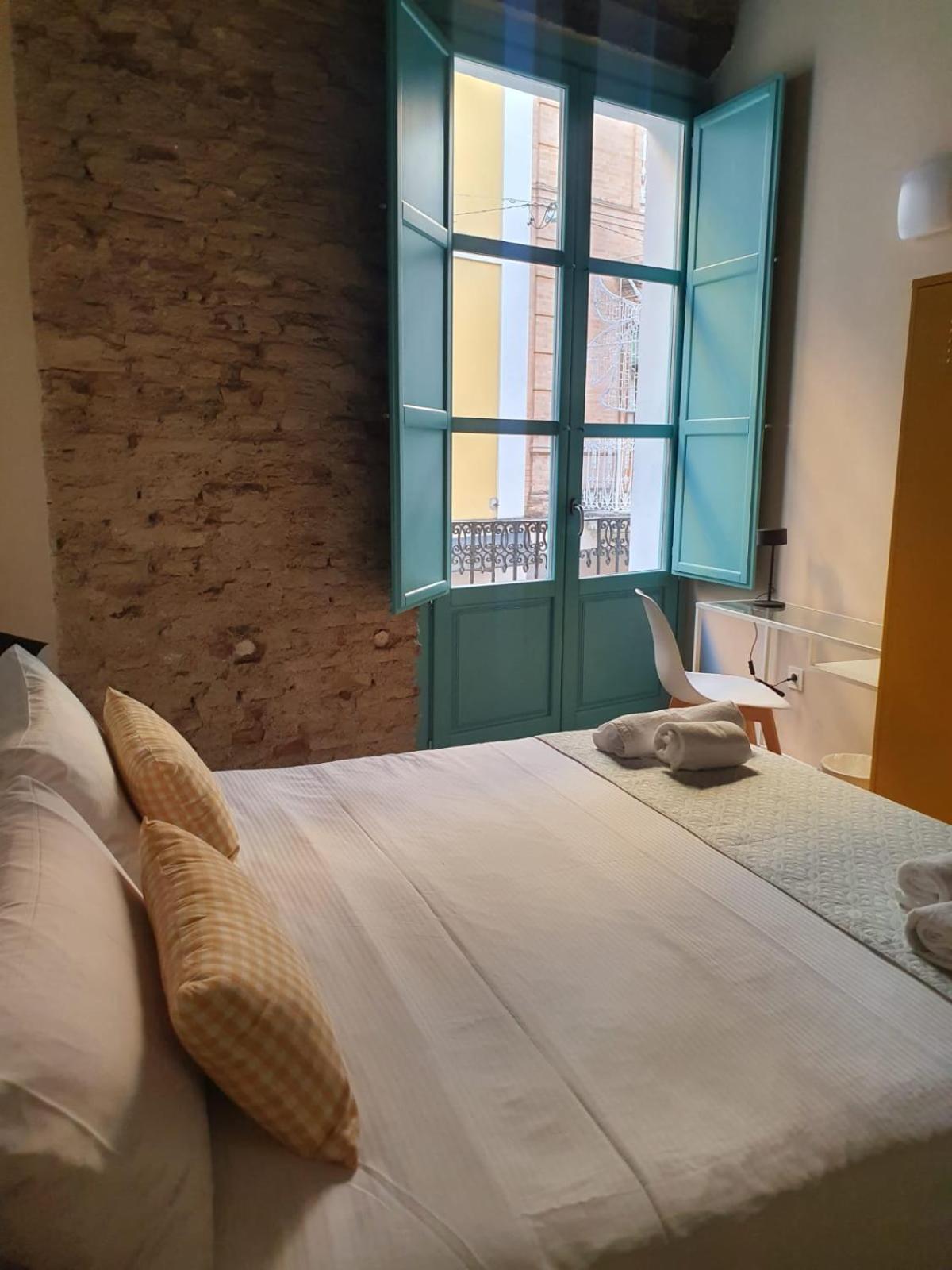 Alegoria Coliving Experience Hotell Sevilla Exteriör bild